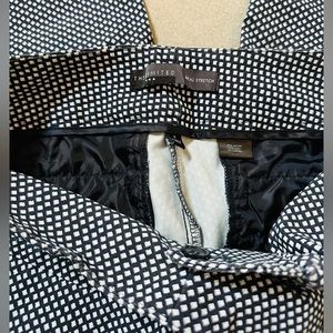 The Limited Ideal Stretch Crop Navy and White Pants Size 8